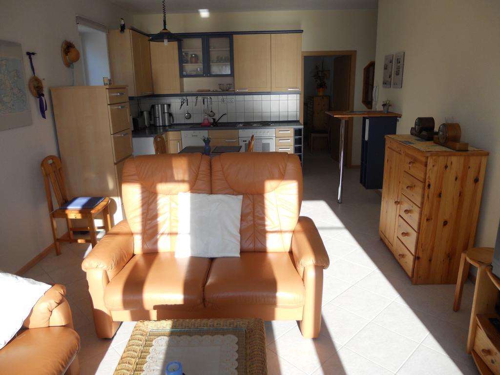 Haus Seeblick Insel Ruegen Lietzow Quarto foto